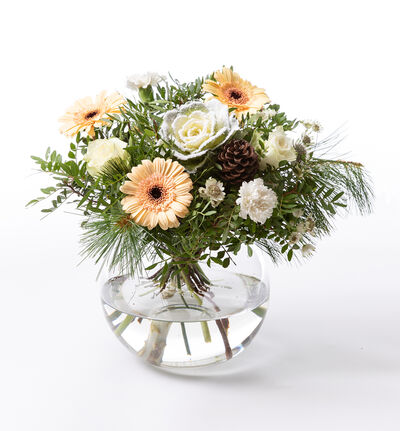 Gavebukett i hvitt og fersken Gavebukett i hvitt og fersken